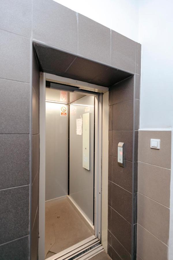 Jana Pawla II 36: Fully Equipped Studio with Free Underground Parking Warsaw Exterior photo
